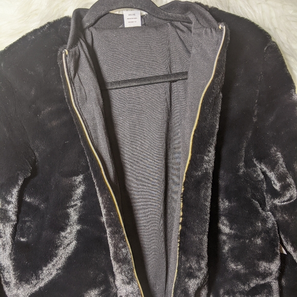 NWT Faux Fur Black Bomber - Picture 5 of 11